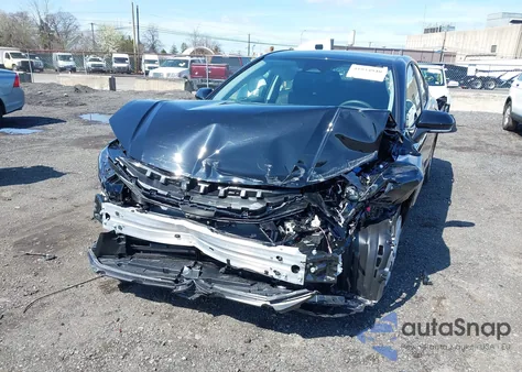 2025 Toyota Camry Le z USA, uszkodzony, nr VIN 4T1DAACK5SU581231